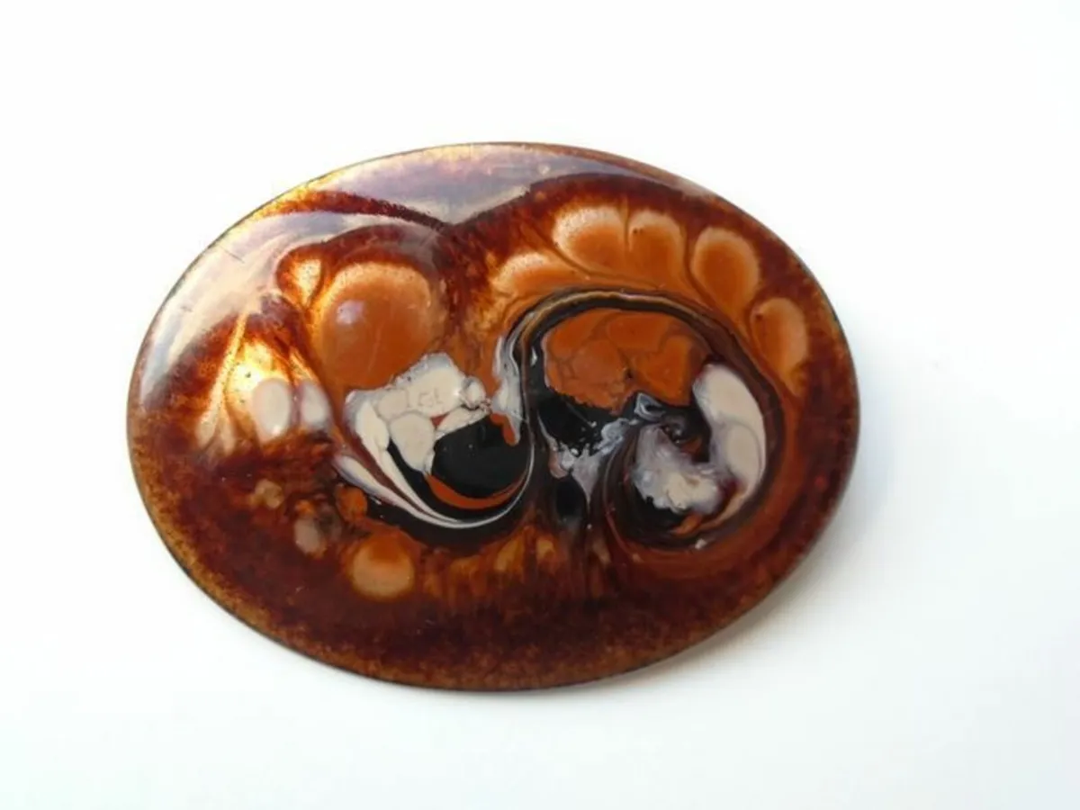 Brooch, Jewellery, Enamel brooch - Image 1