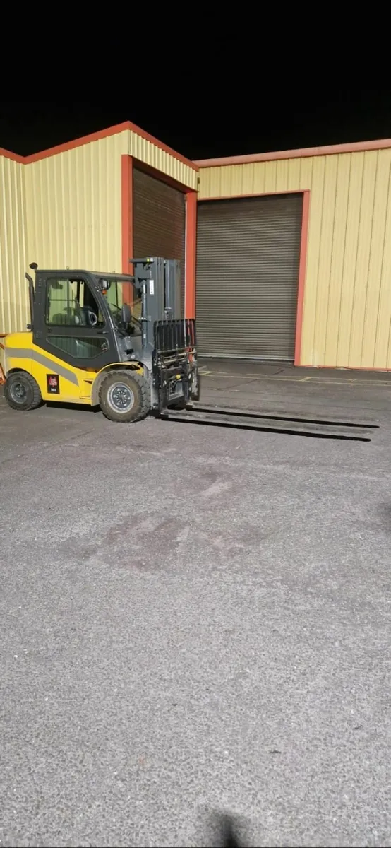 Forklift 5.5 Tonne - Image 4