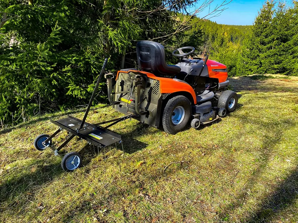 Lawn Scarifier Moss Removal ..Free Delivery - Image 1
