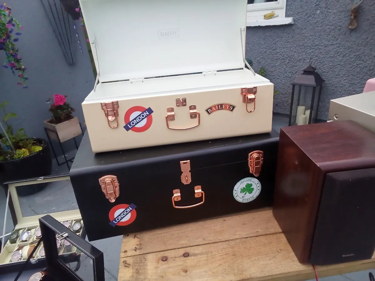 Box - Image 2