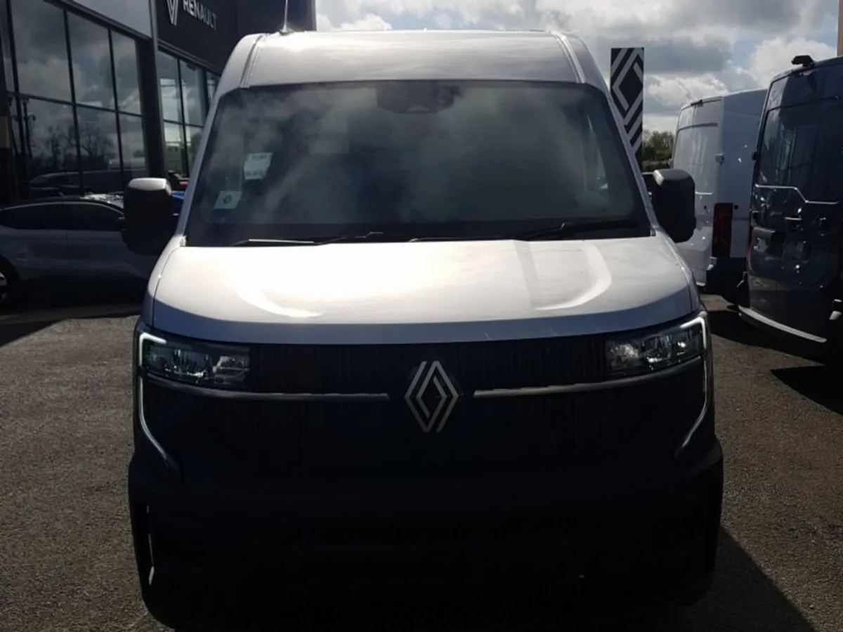 Renault Master Silver 130bhp mwb Start Choice - Image 1