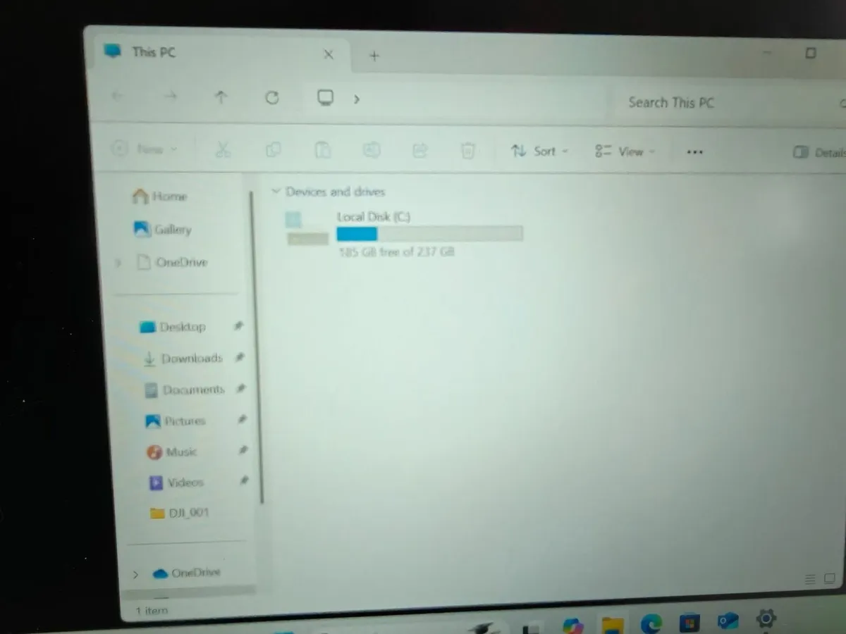 HP Elitebook 830 G11 | Intel Ultra 5 | 16GB | 256G - Image 3