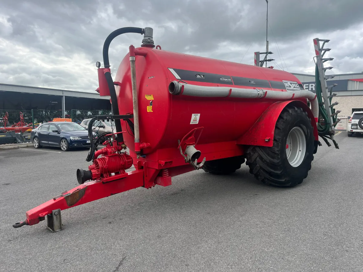 HiSpec 2600 Gallon Tank c/w Trailing Shoe - Image 2