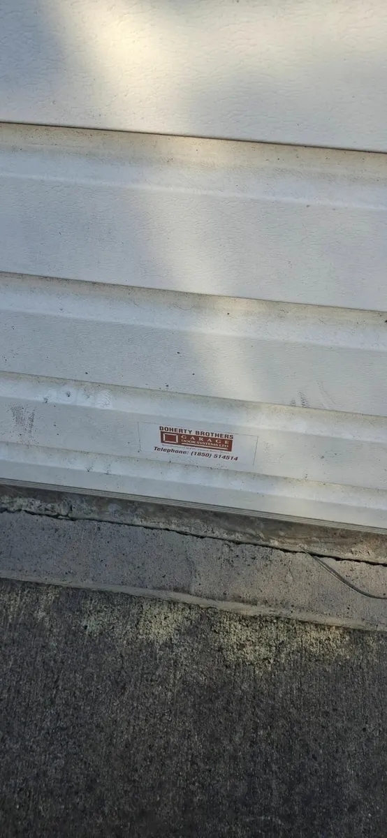 Garage door - Image 3