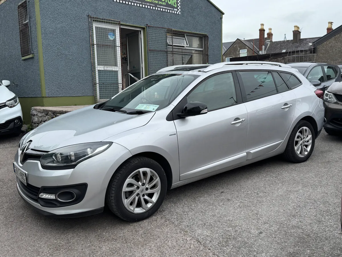 Renault Megane Estate nct 08/26 - Image 2