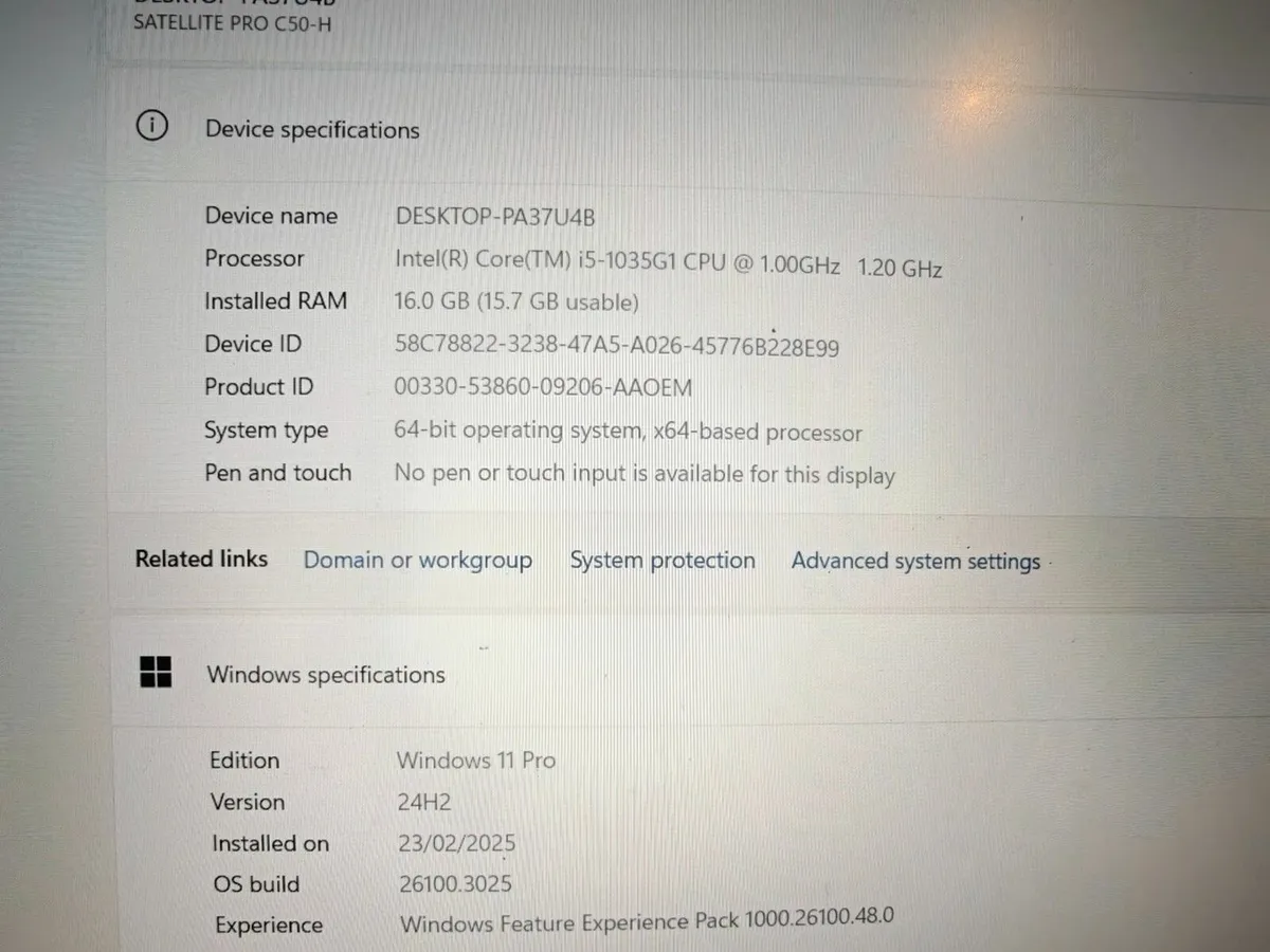 Toshiba Dynabook Satellite Pro C50 | i5 (10th gen) - Image 2