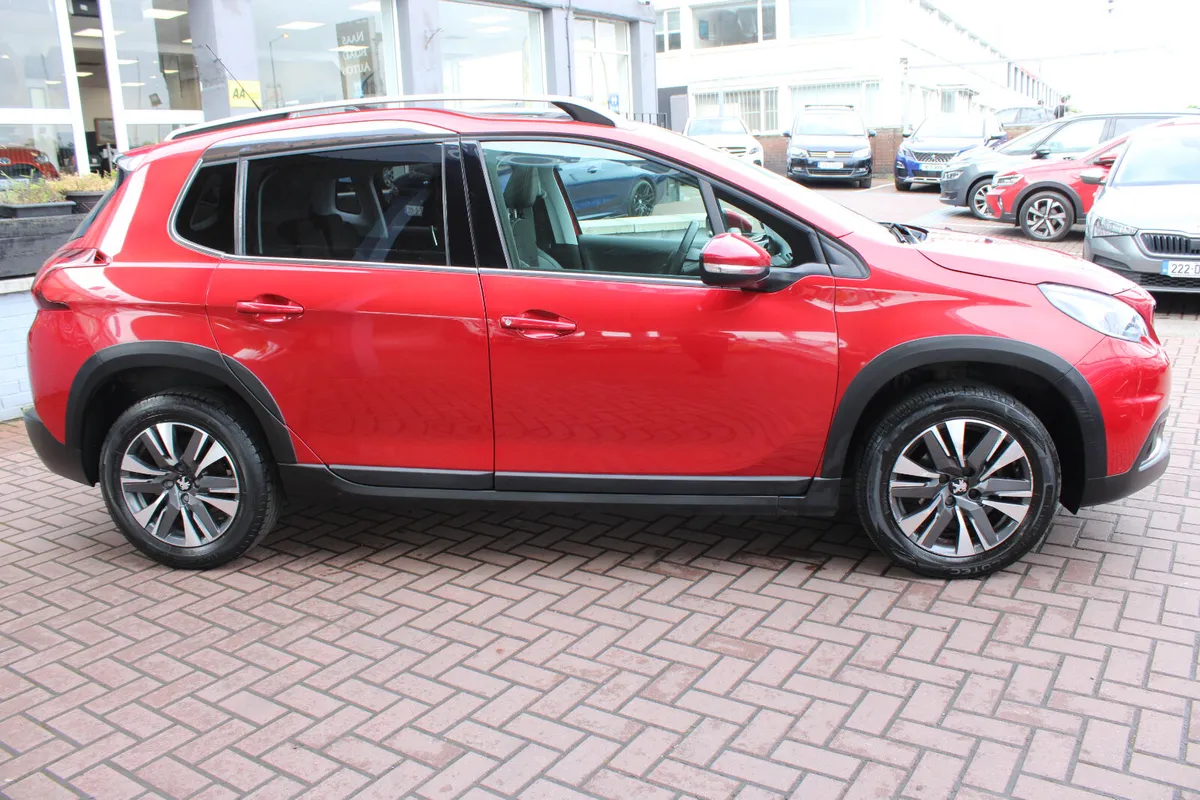 PEUGEOT 2008 1.2 PURETECH ALLURE 82BHP 5 ESTATE // - Image 3