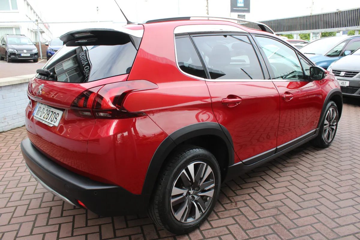 PEUGEOT 2008 1.2 PURETECH ALLURE 82BHP 5 ESTATE // - Image 4