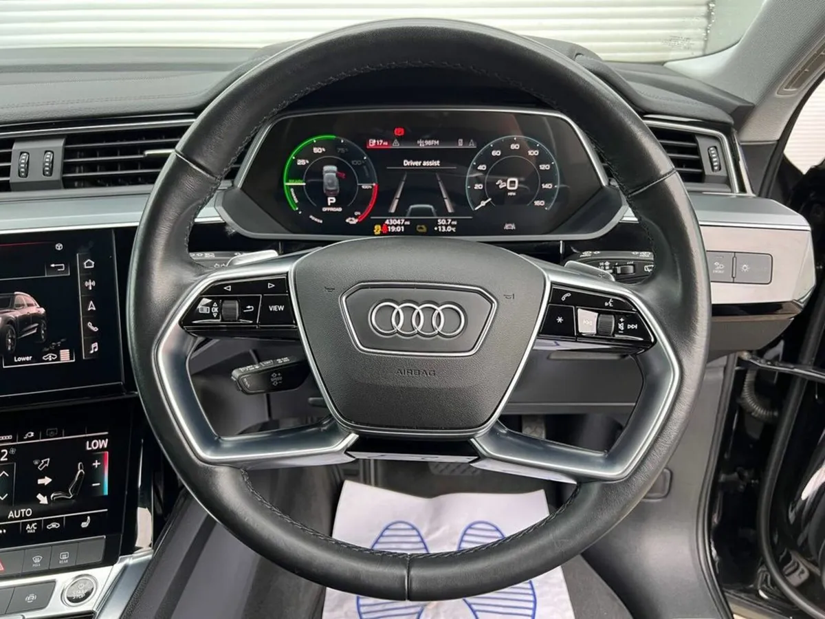 Audi e-tron 55 QUATTRO // RS-PERFORMANCE PACK // A - Image 4