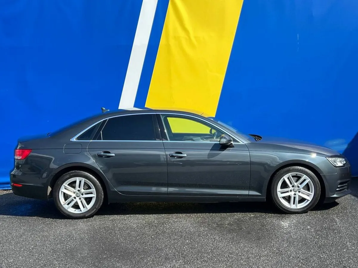 Audi A4 ULTRA SE 2.0 TDI // 17" ALLOYS // APPLE CA - Image 2