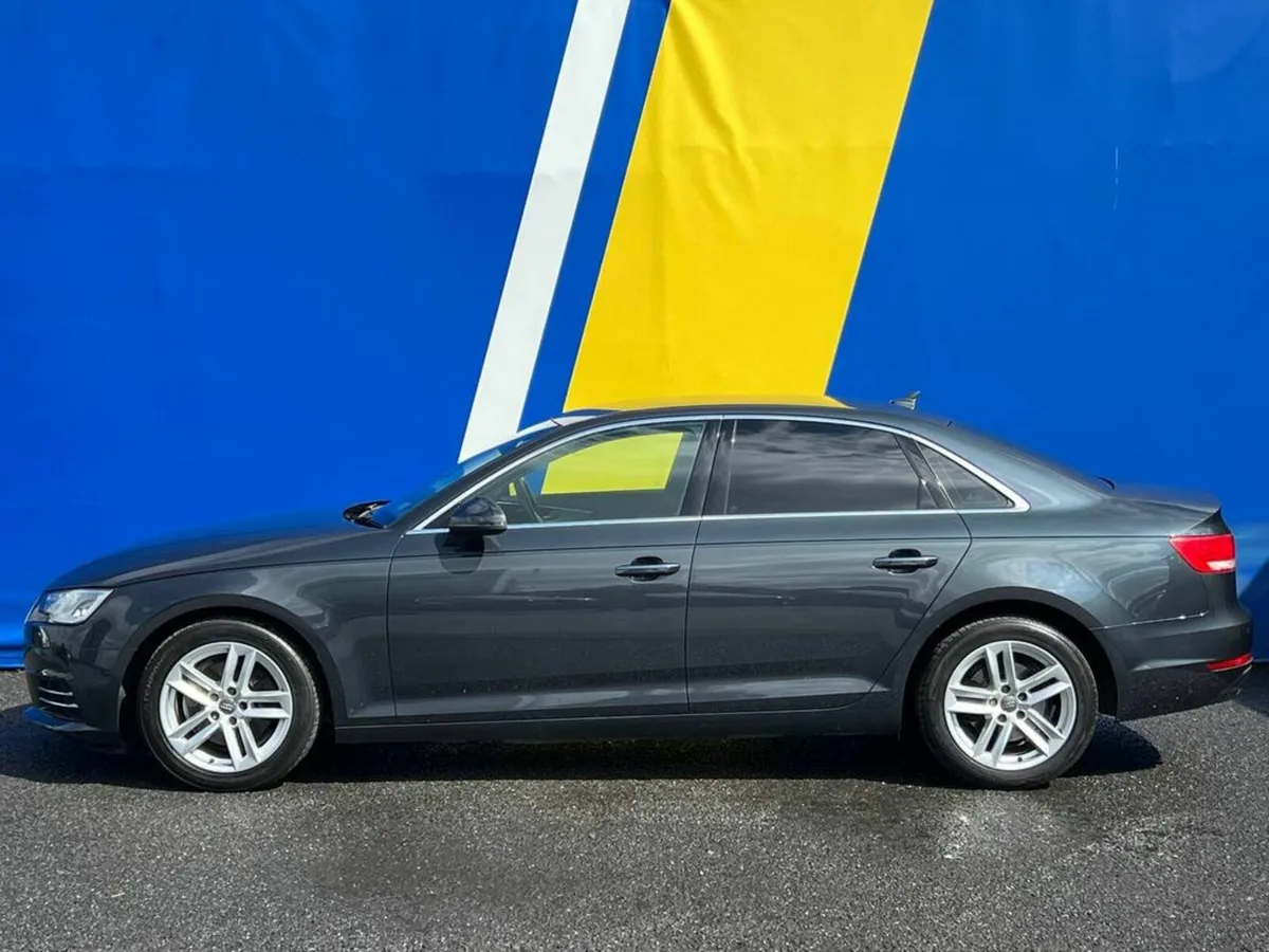 Audi A4 ULTRA SE 2.0 TDI // 17" ALLOYS // APPLE CA - Image 3