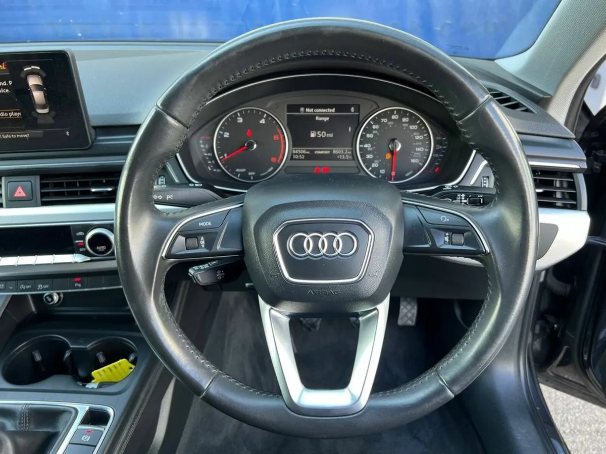 Audi A4 ULTRA SE 2.0 TDI // 17" ALLOYS // APPLE CA - Image 4