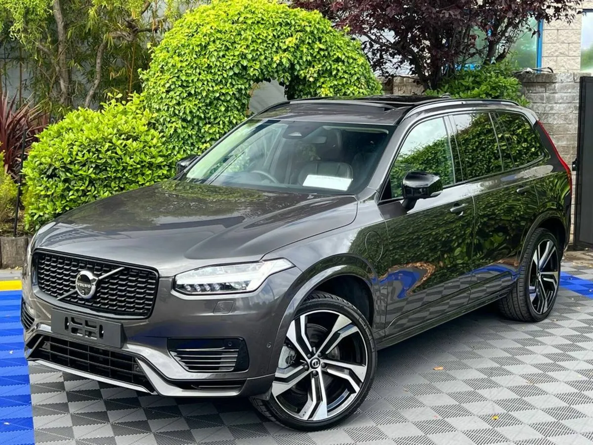 Volvo XC90 T8 ULTIMATE DARK 2.0 HYBRID ** MASSIVE - Image 1