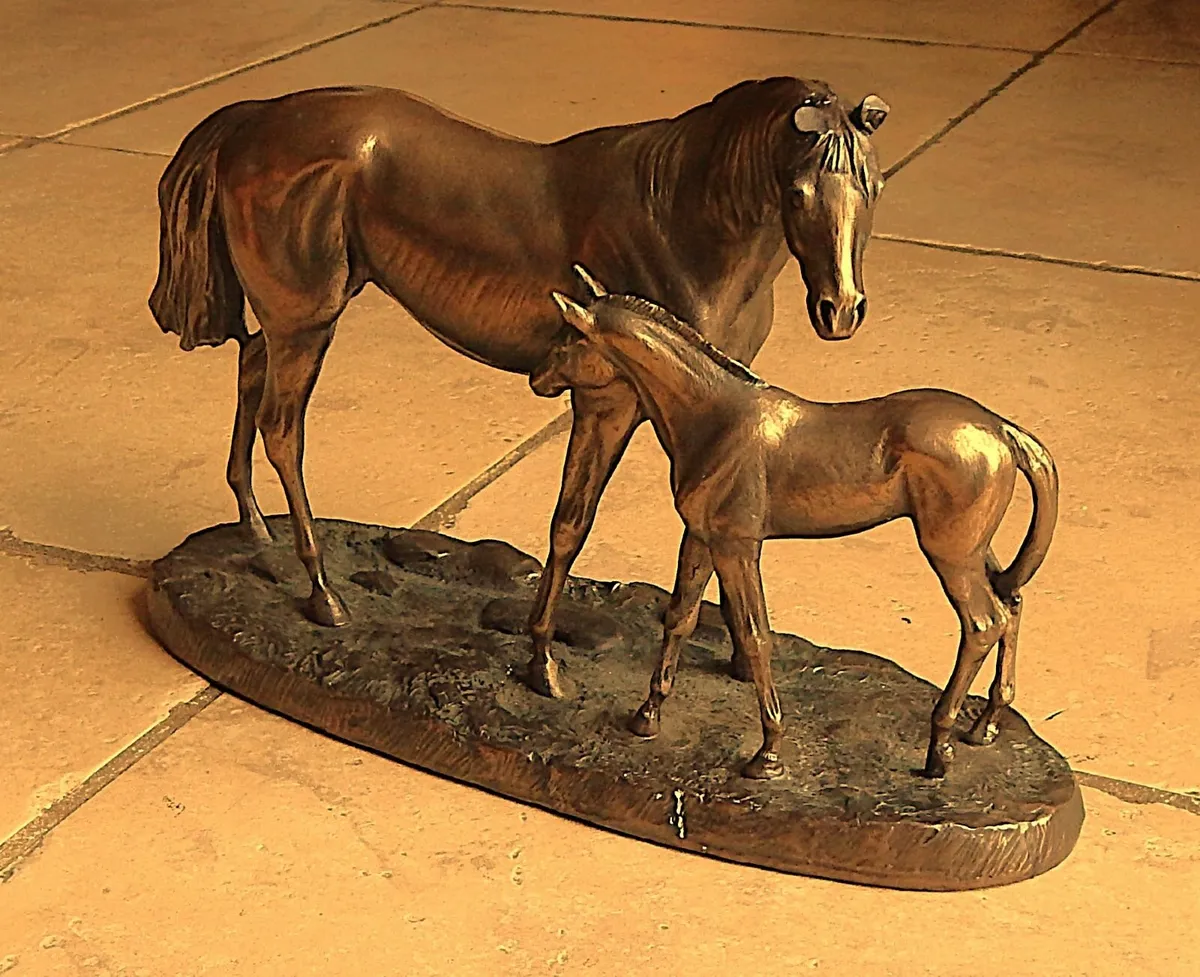 Vintage Genesis Fine Arts Figurine of Mare & Foal - Image 1