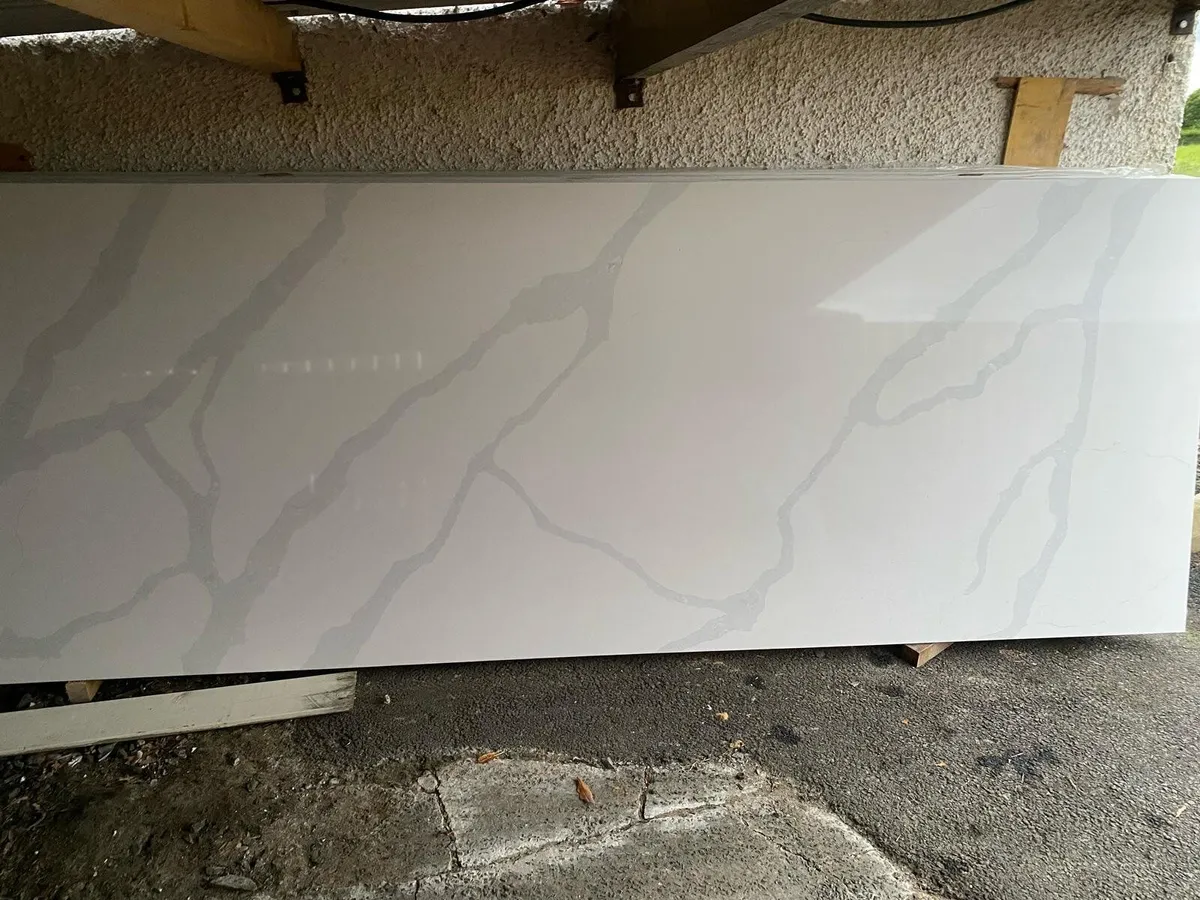 Calacatta quartz worktops - Image 1