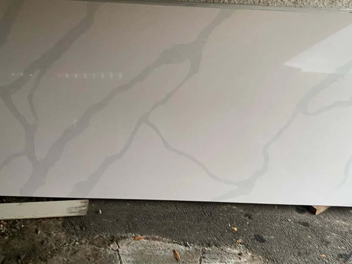 Calacatta quartz worktops - Image 2