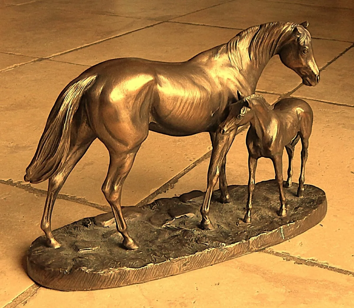 Vintage Genesis Fine Arts Figurine of Mare & Foal - Image 2