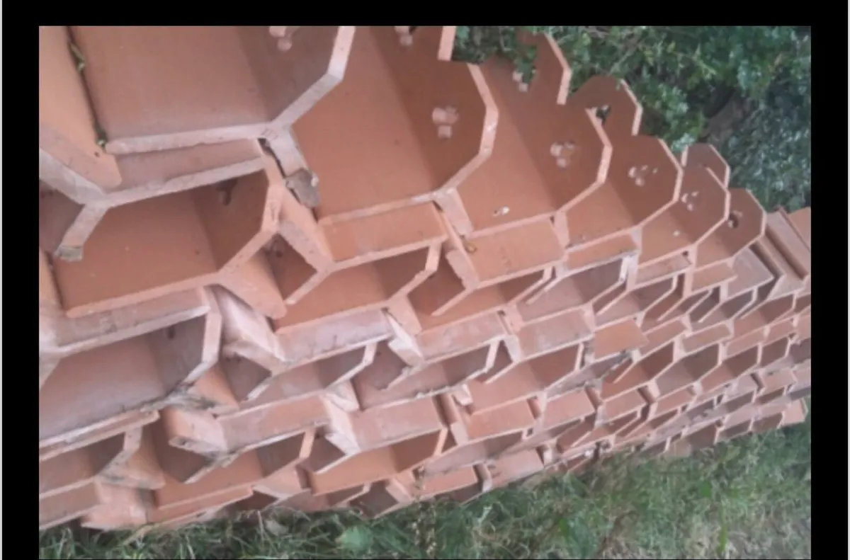 Bangor slates chimney pots floor ridge roof tiles - Image 3