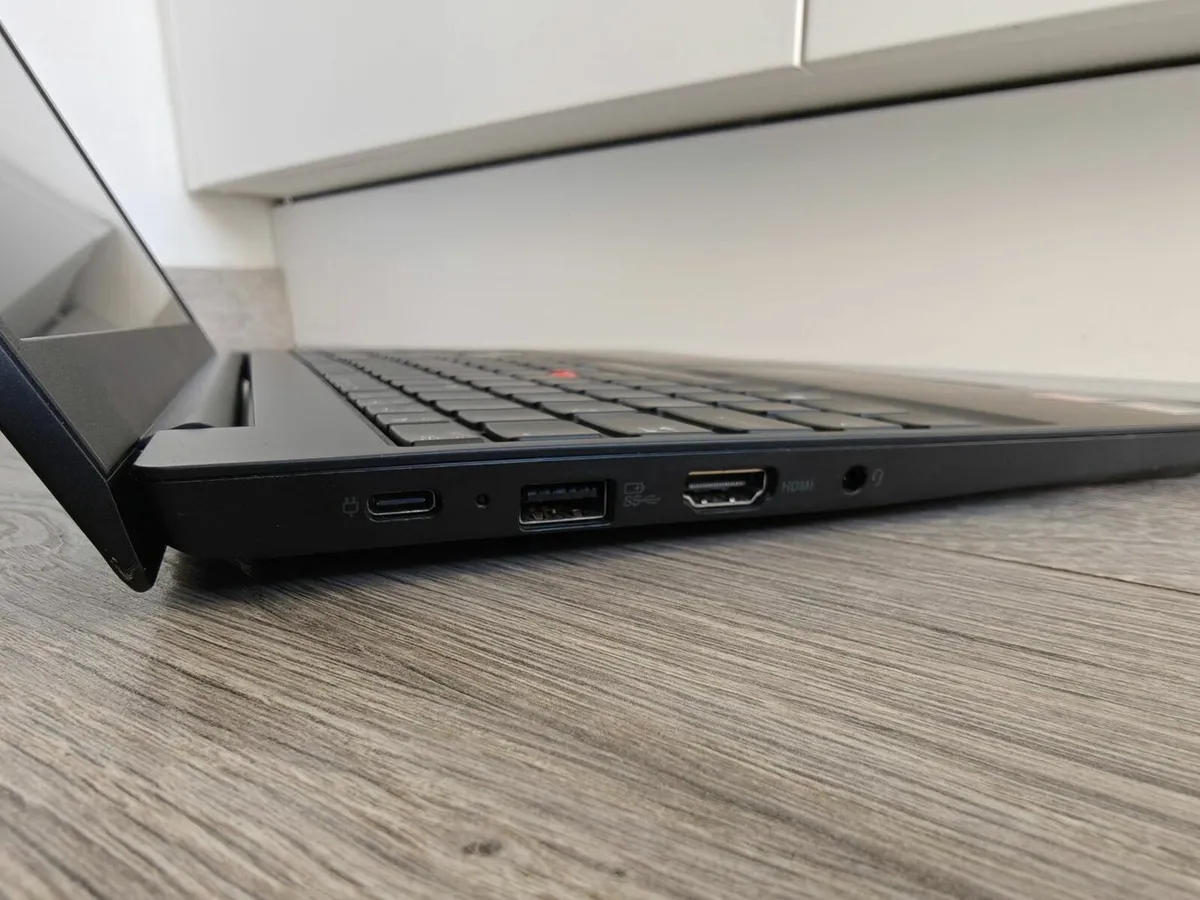Lenovo Thinkpad E15 Gen 3  | AMD Ryzen 5 | 16 GB | - Image 4