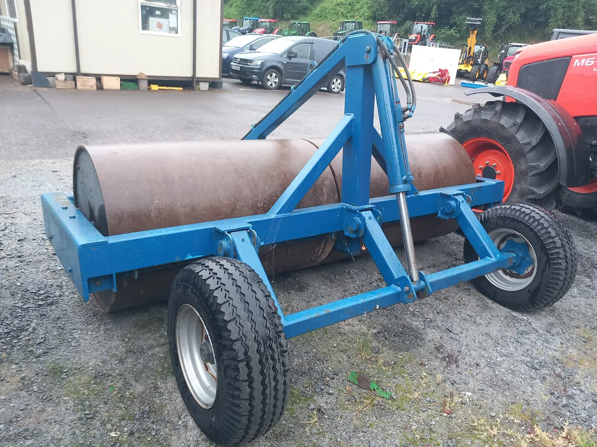 Watson Roller - Image 1