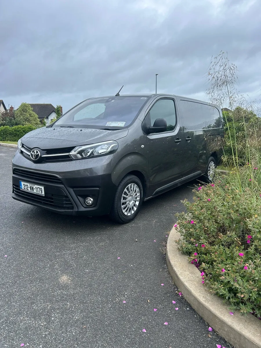 Toyota proace LWB 2.0L (high spec) - Image 3