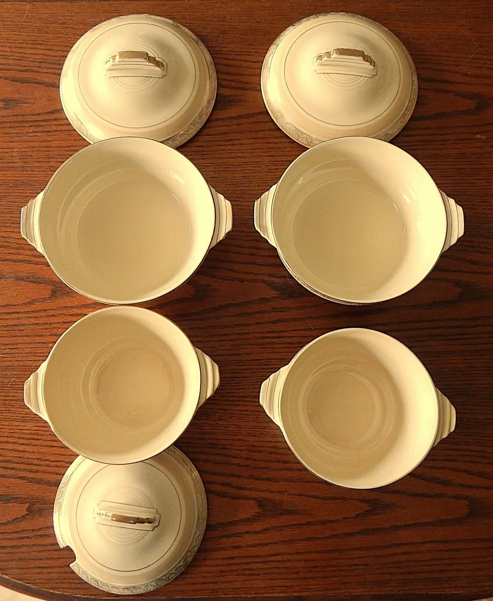 25 Piece Selection of Crown Devon Dinner Service - Image 3