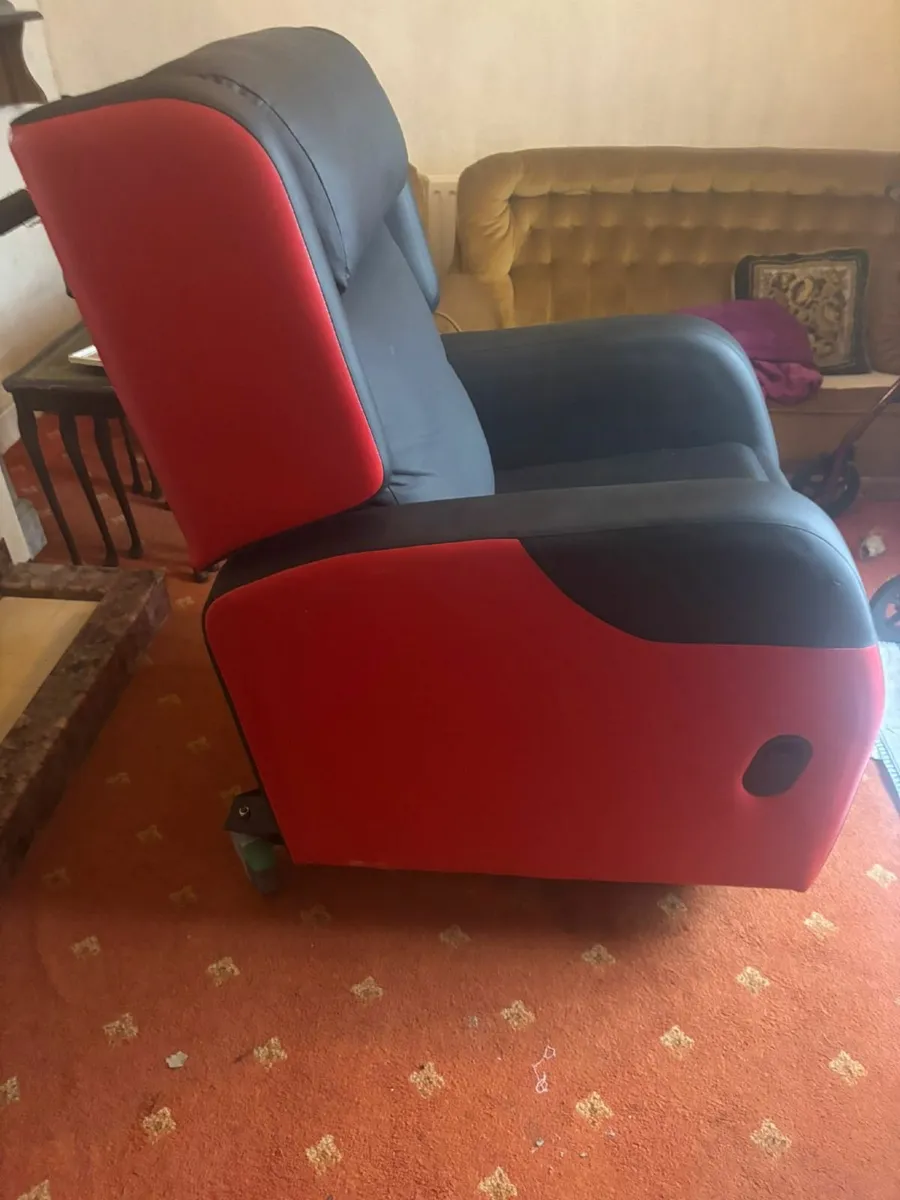 Melody Stock Chair - Image 1