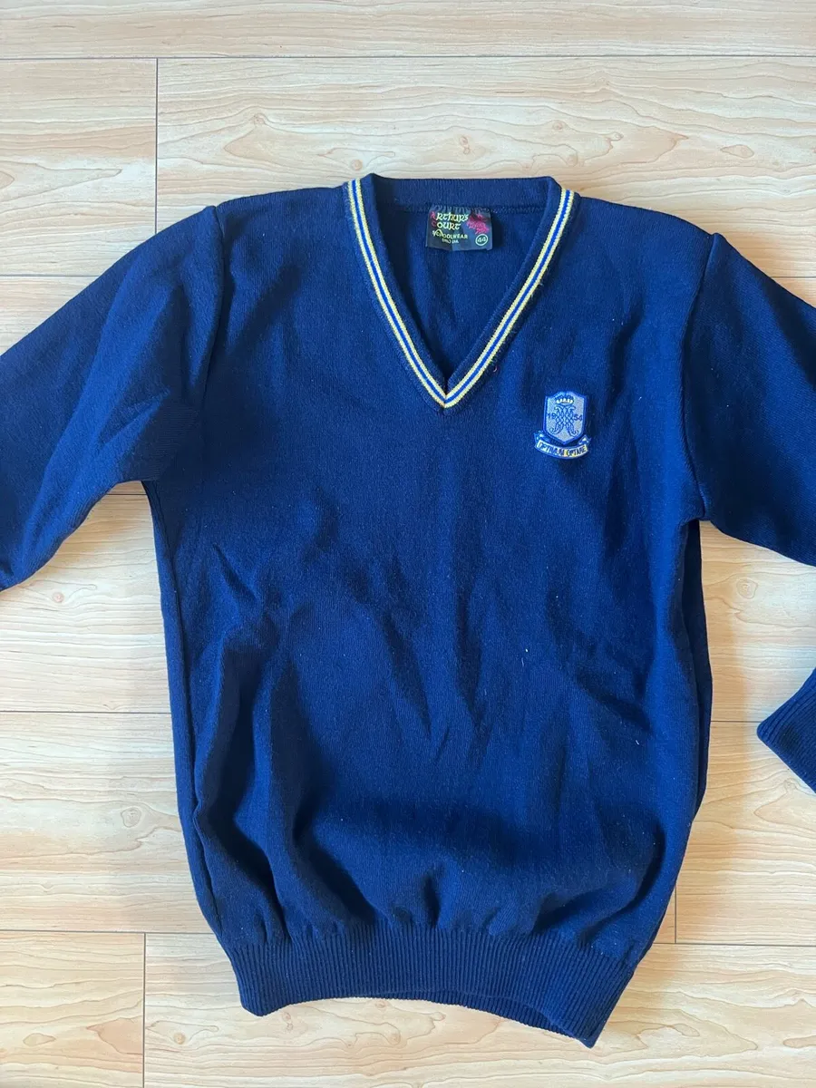 School uniforms - Image 1
