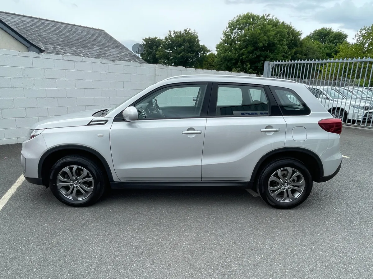 Suzuki Vitara 1.4 Hybrid - Image 4