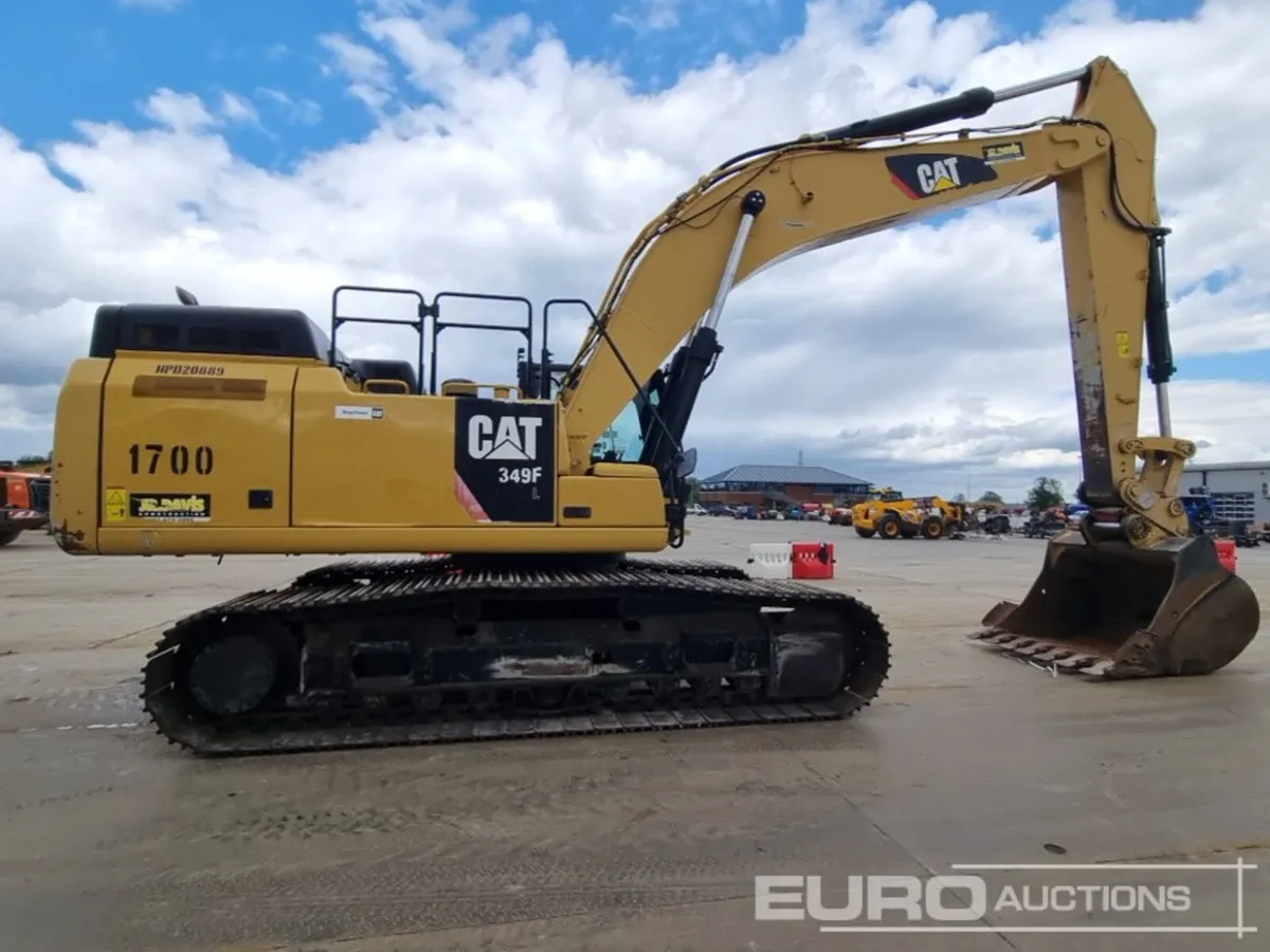 2019 CAT 349FL - Image 2