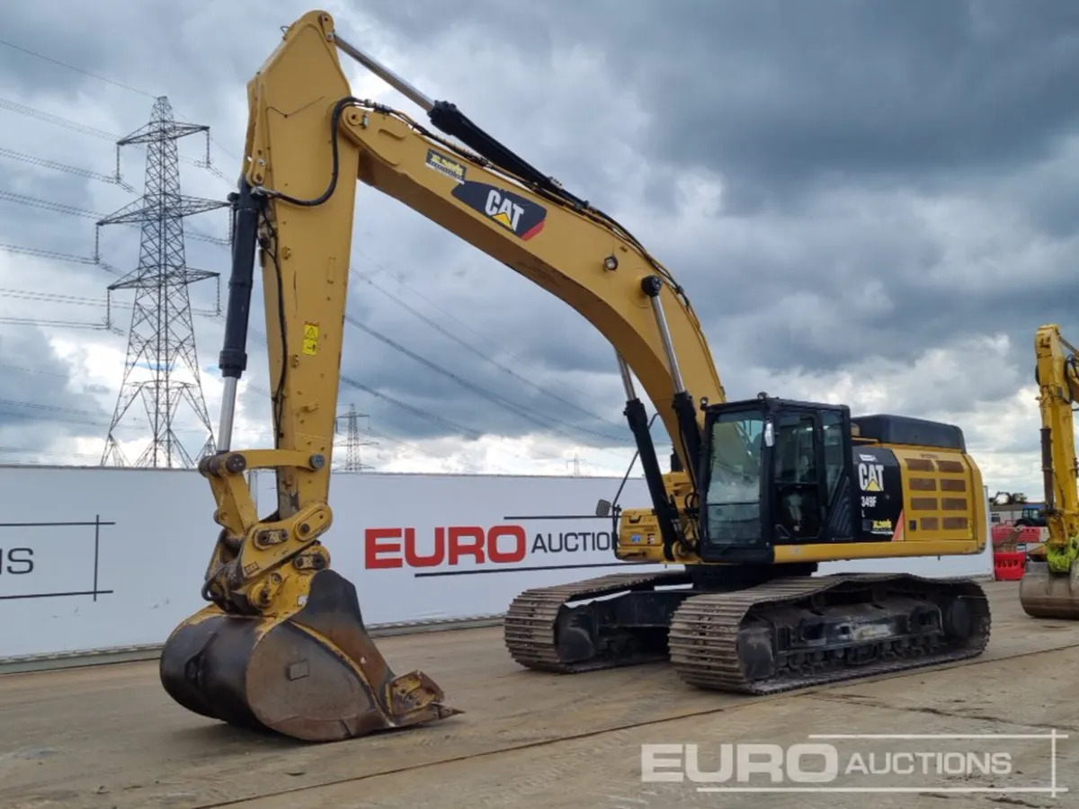 2019 CAT 349FL - Image 1