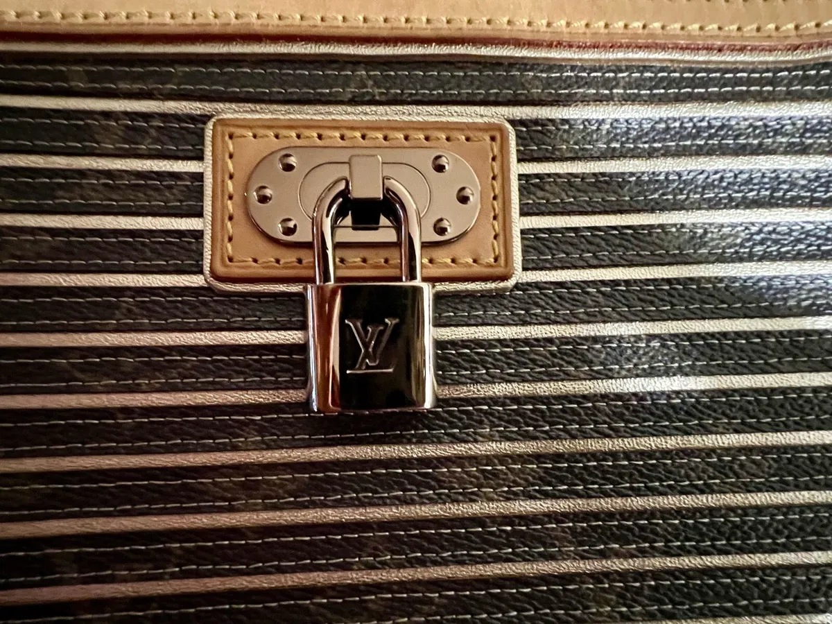 Louis Vuitton - Image 4