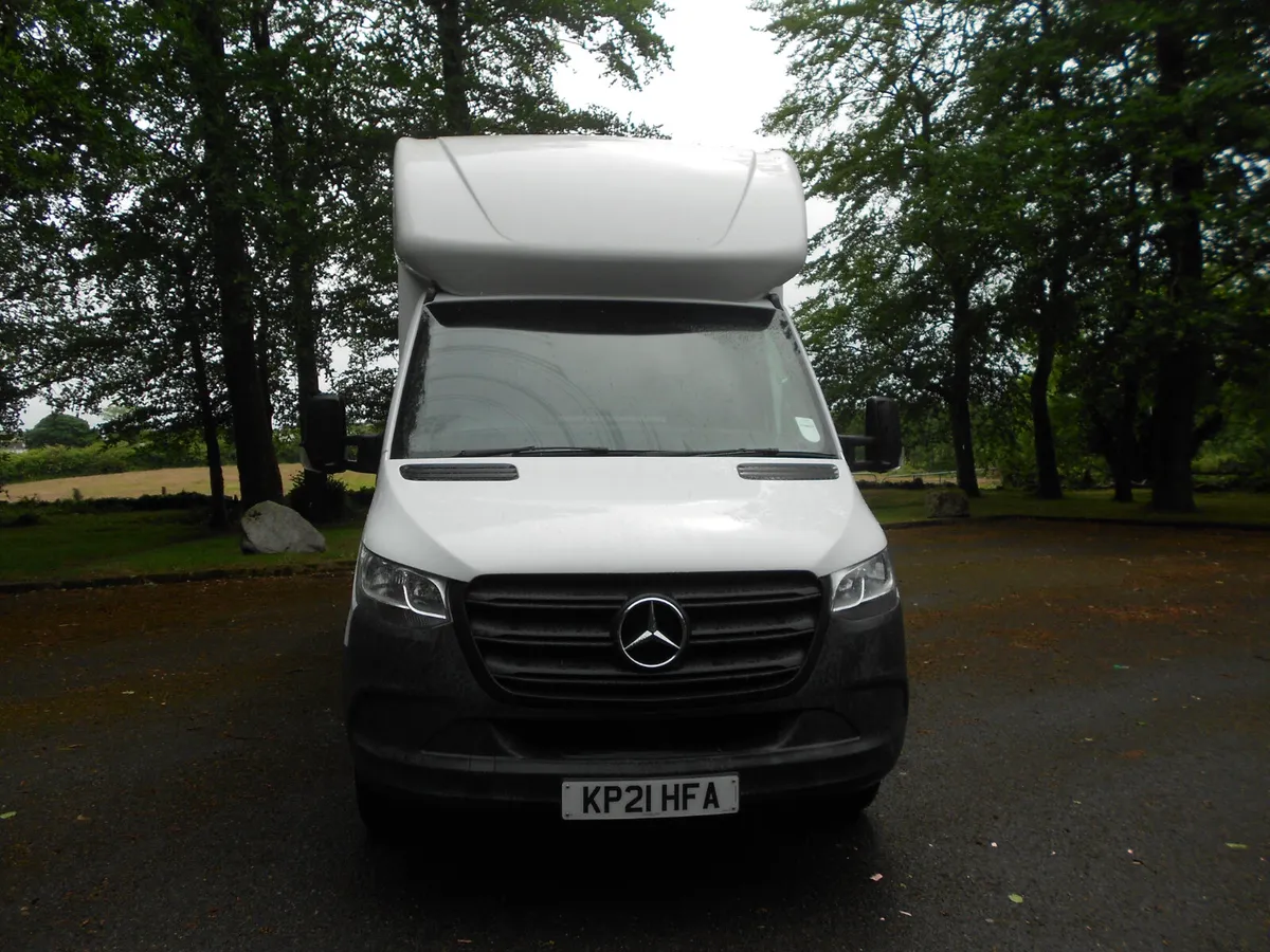 Mercedes-Benz Sprinter 2021 - Image 2