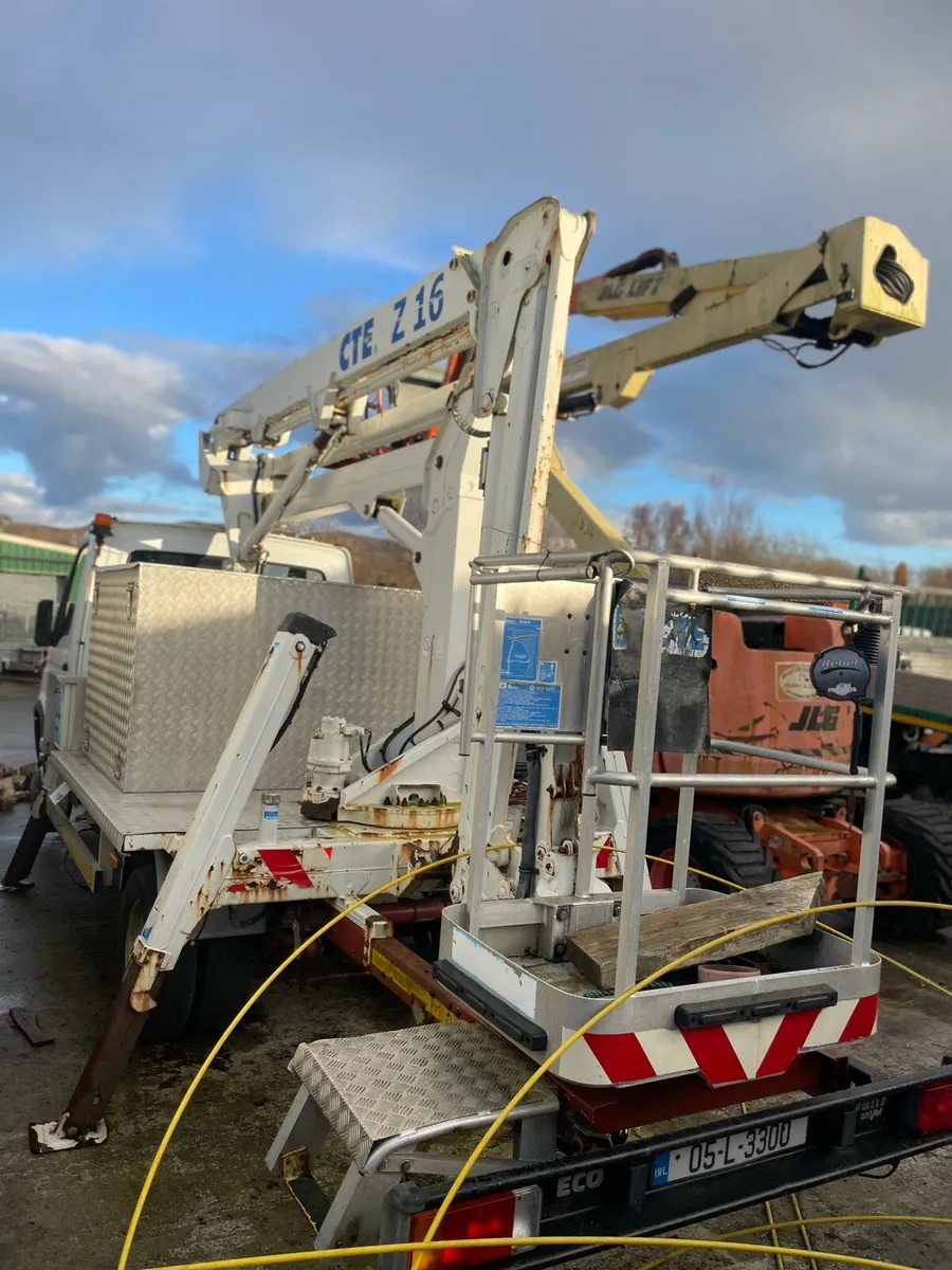 Hoist - Image 1