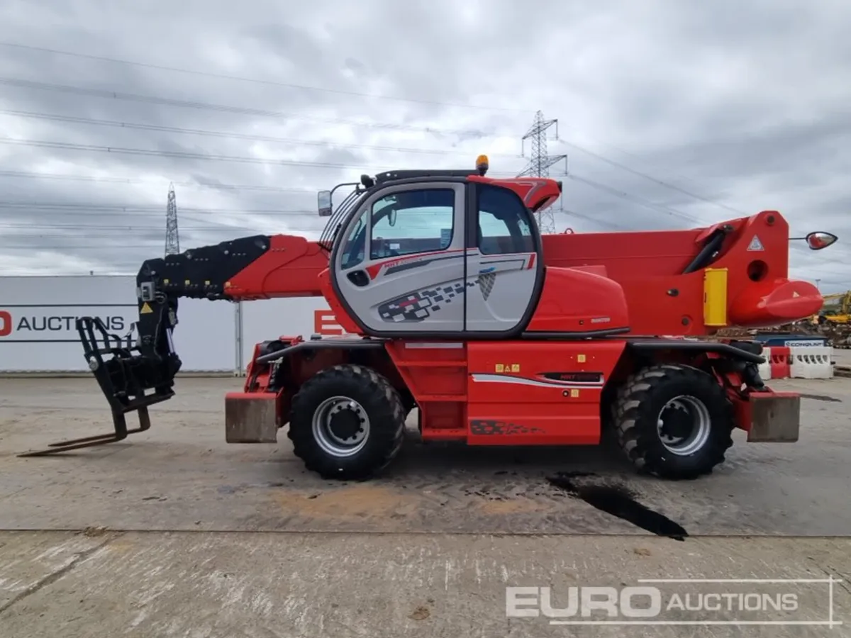 2019 Manitou MRT3050 - Image 2