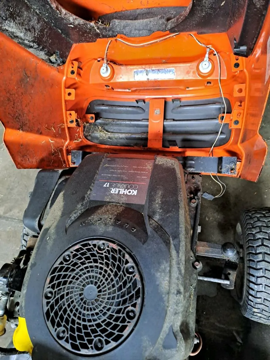 Husqvarna tractor lawn mower - Image 3