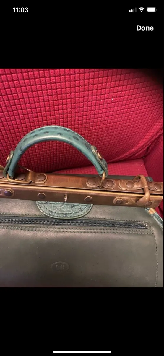 Doctor’s Style Leather Handbag - Image 2