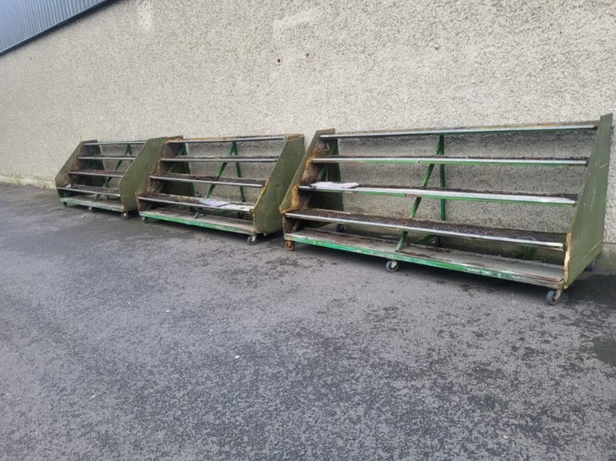 Garden centre, display shelving - Image 1