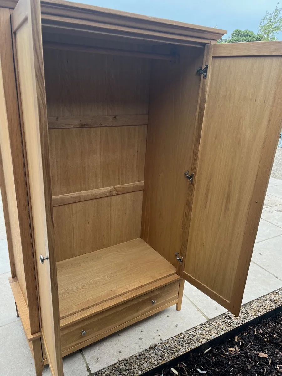 Oak wardrobe and lockers - Image 2