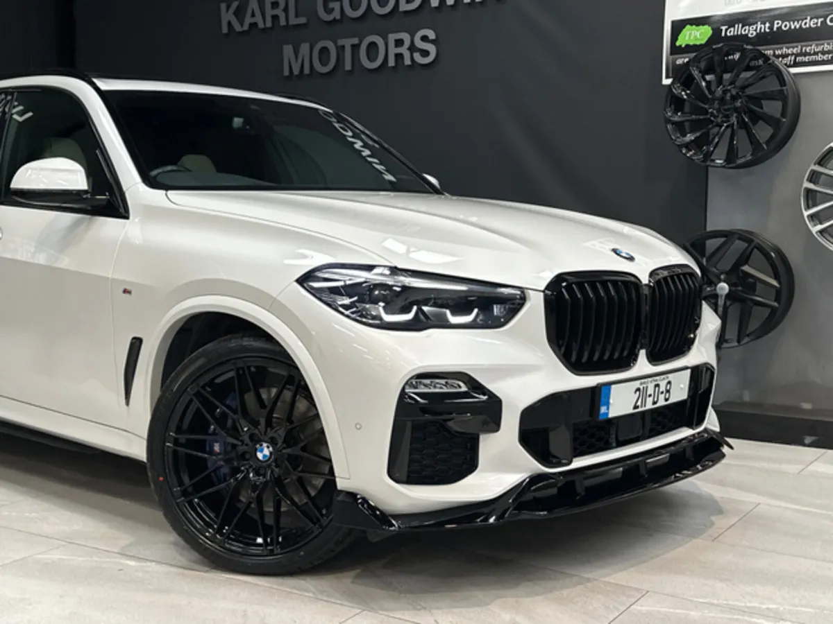 XDRIVE 45E M-SPORT PRO LOW MILEAGE - Image 2
