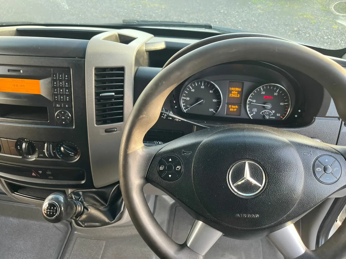 Mercedes Sprinter - Image 4