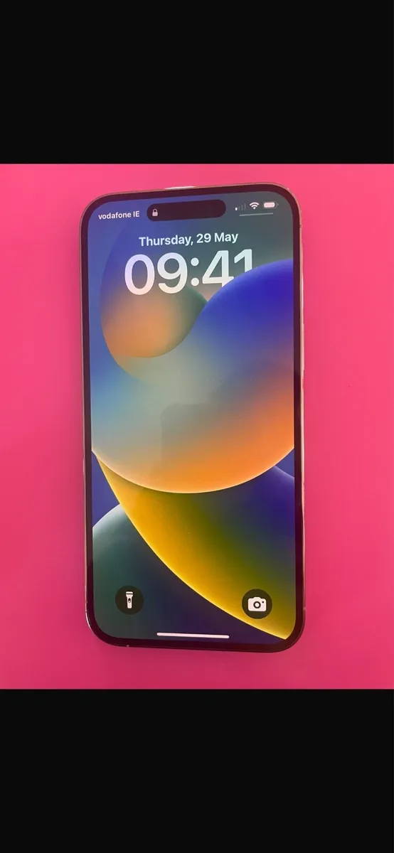 IPhone - Image 1