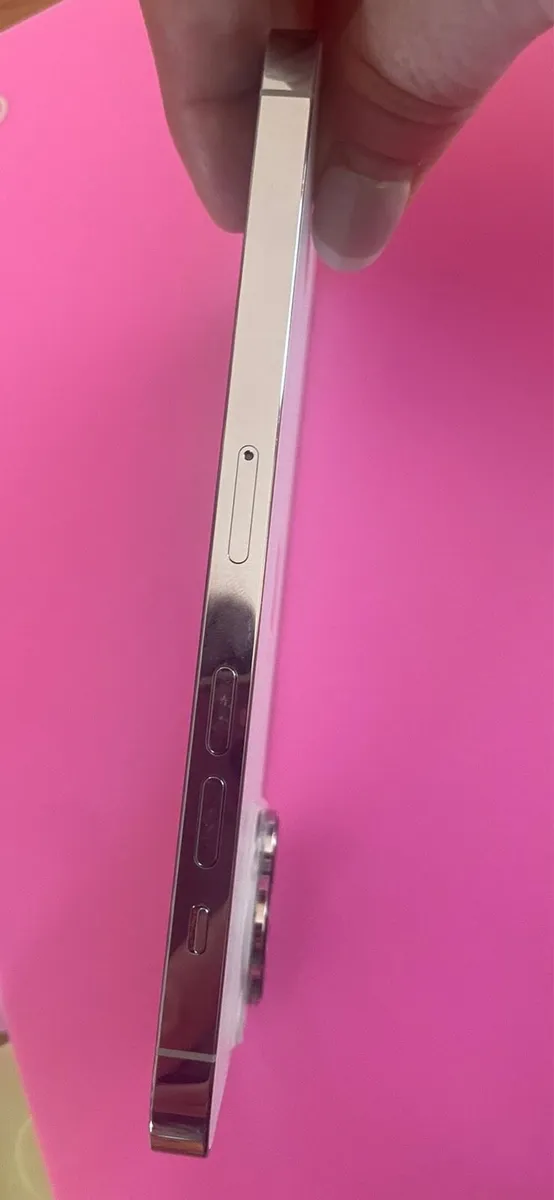 IPhone - Image 3