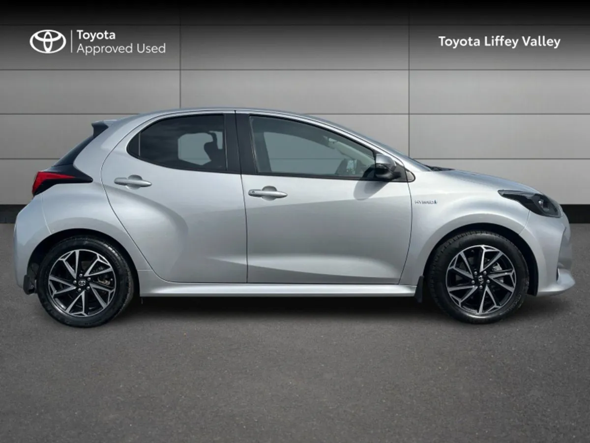 Toyota Yaris Yaris HYB L/sport Mono - Image 3