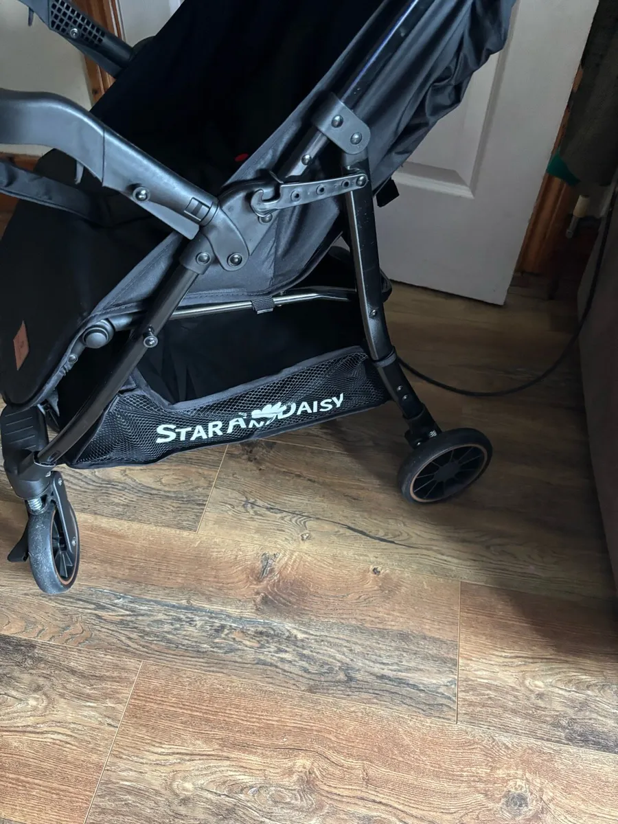 Stars and daisies stroller - Image 2