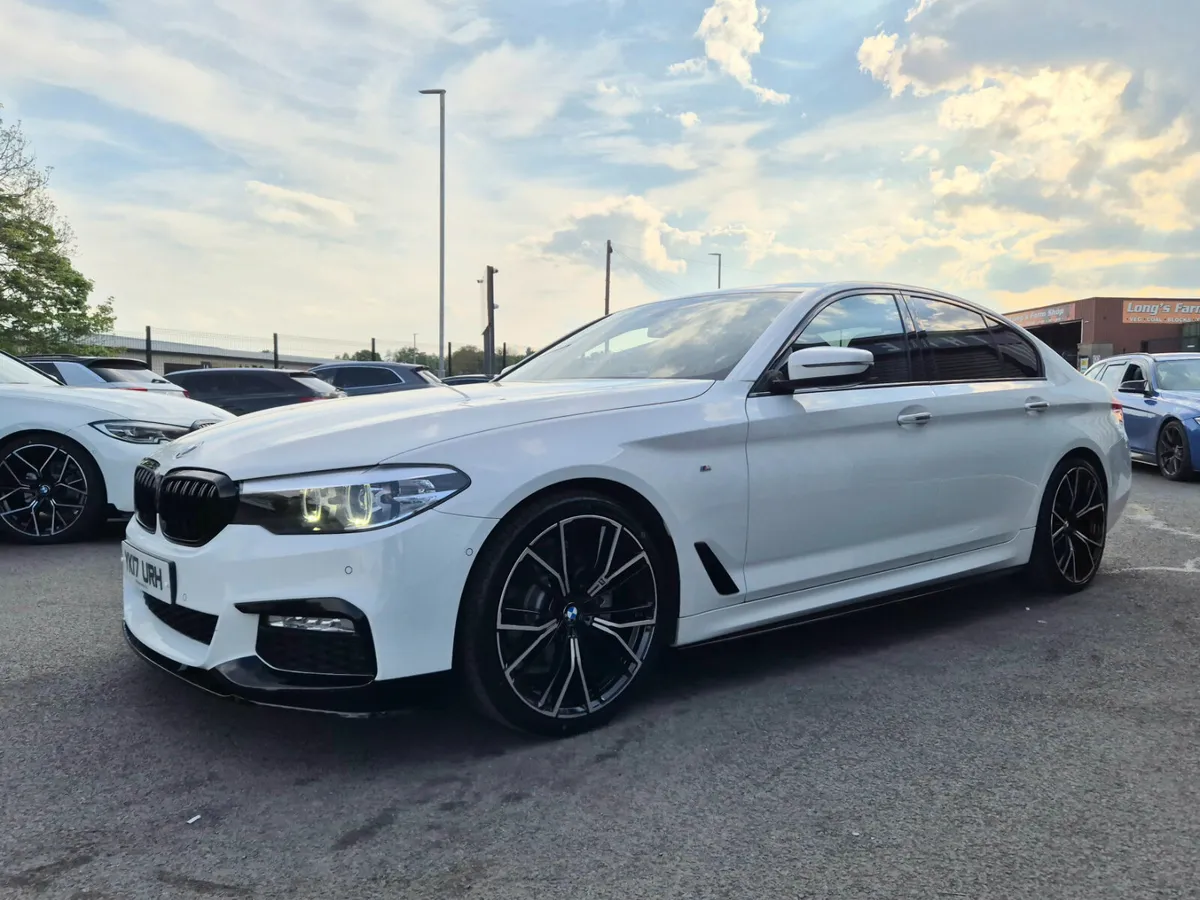 2017 BMW 520D M-SPORT AUTO  FSH, 2 KEYS - Image 4