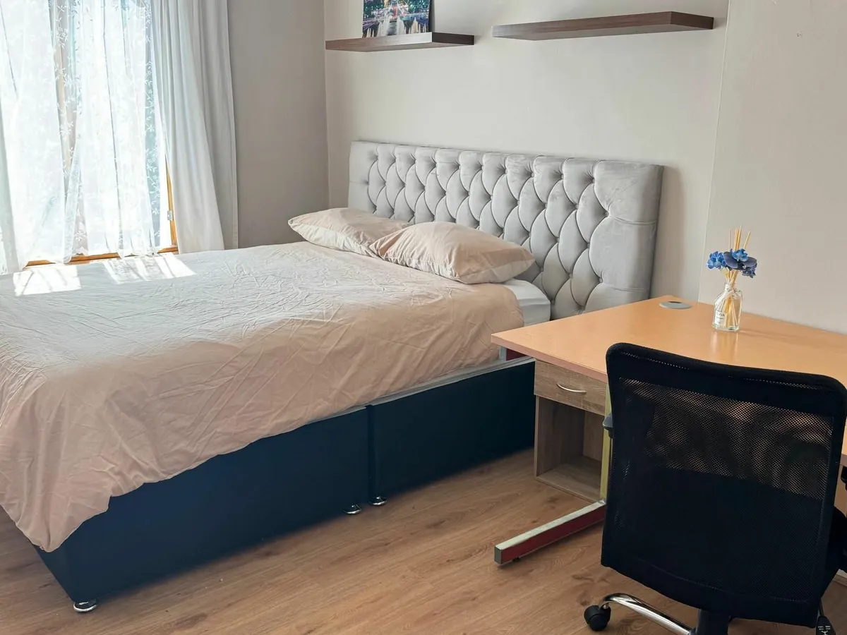 Double bed - Image 3