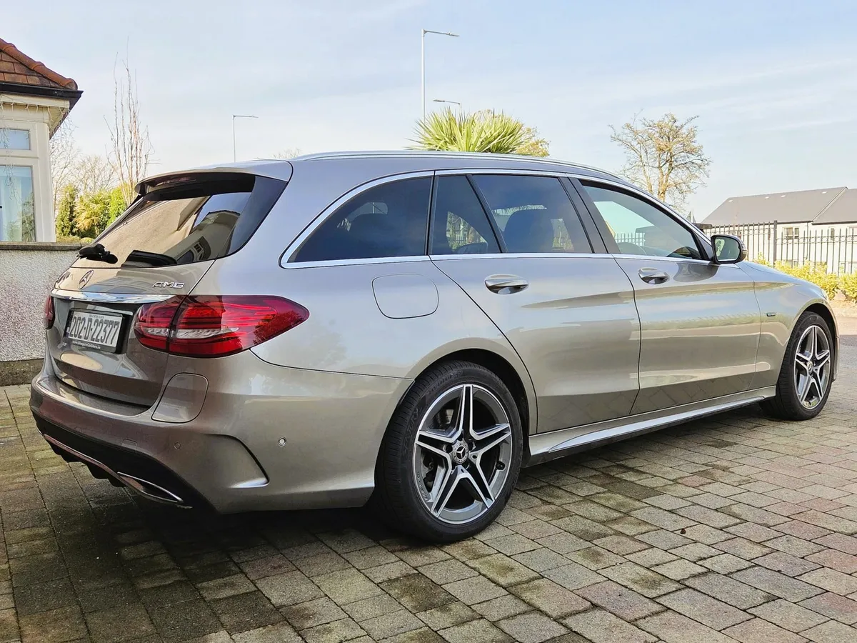 Mercedes-Benz C 300 de AMG Line Estate (202D) - Image 2