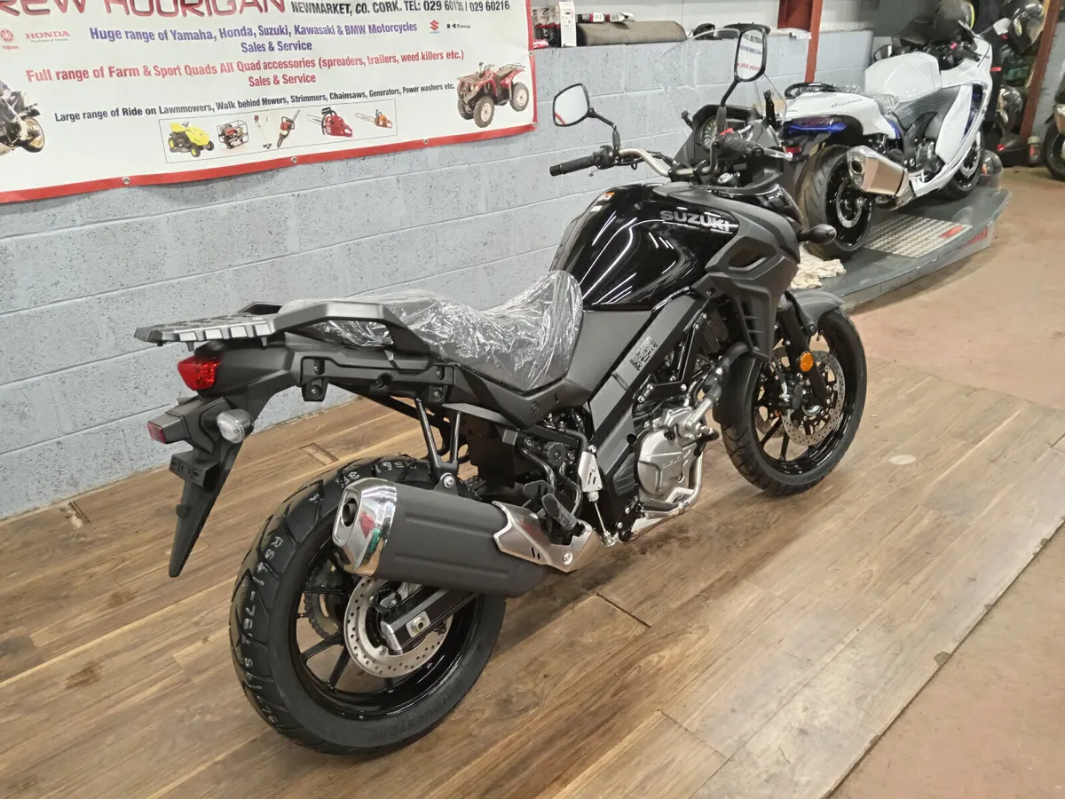 Suzuki DL650 V Strom Black - Image 4