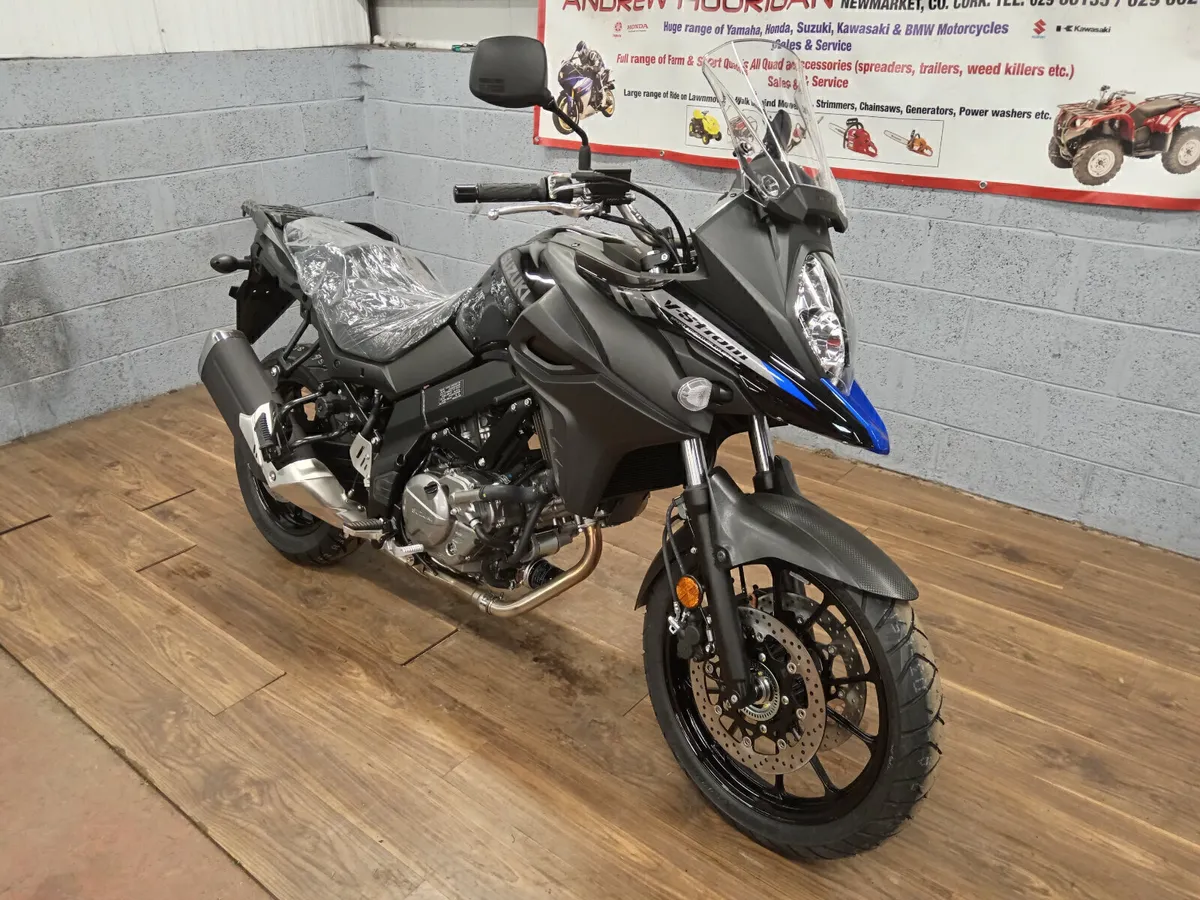 Suzuki DL650 V Strom Black - Image 3